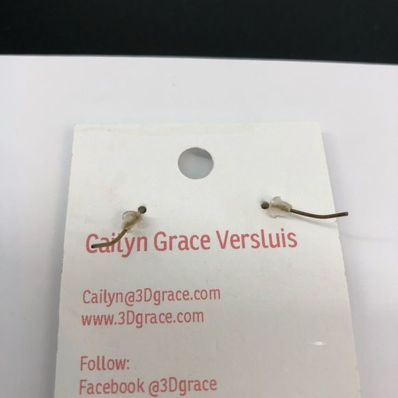 3D Laser Cut Etched Wood Oblong Oval Statement Pierced Earrings - Picture 3 of 4